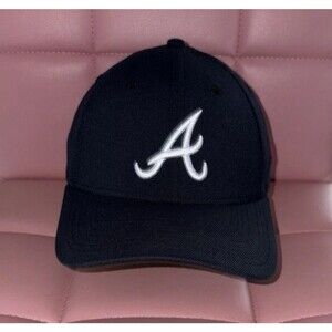 Atlanta Braves New Era 39THIRTY Hat - Navy Stretch Fit Cap - Size Small/Medium